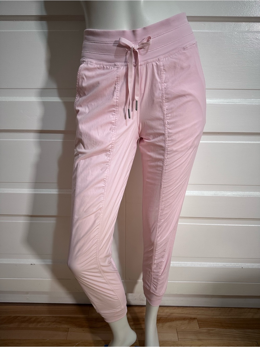 Lululemon Dance Studio Mid-Rise Lined Jogger 4 Strawberry Milkshake Pink $138